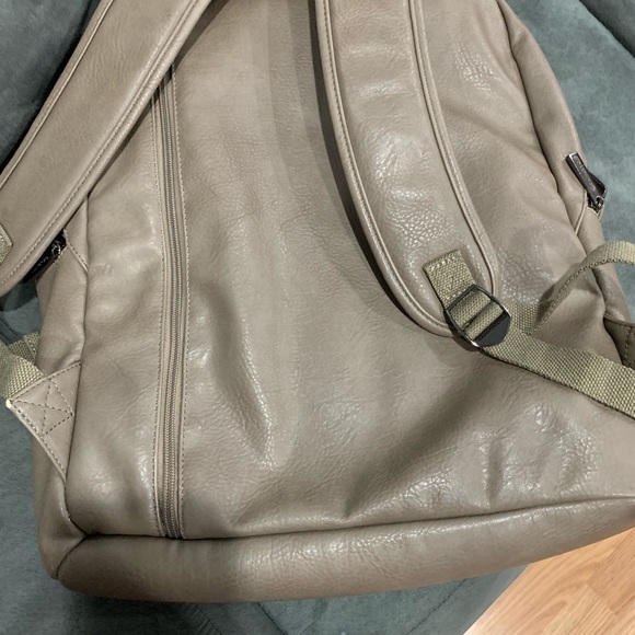 Honest Company Backpack - Picture 2 of 2